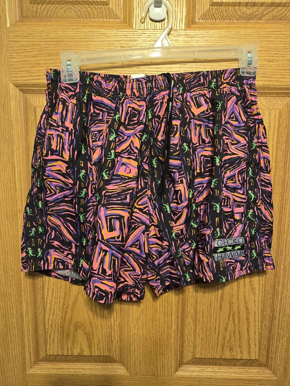 Gecko Hawaii Iconic Volcanic Multi Volley
Swim Shorts - Pink & Black